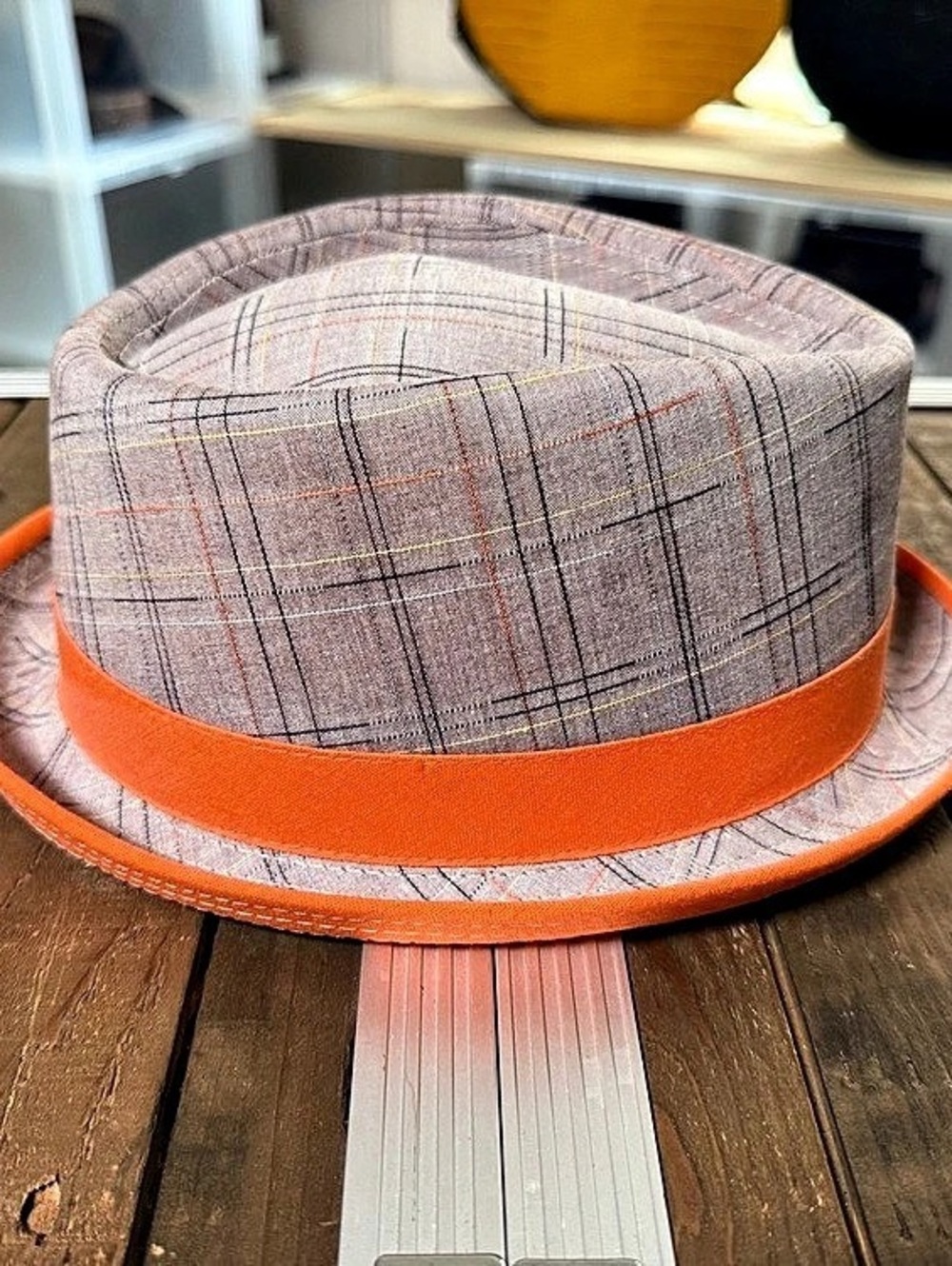 Cedric the Entertainer Who Ced? Plaid Fedora Hat Orange Trim Large 58cm